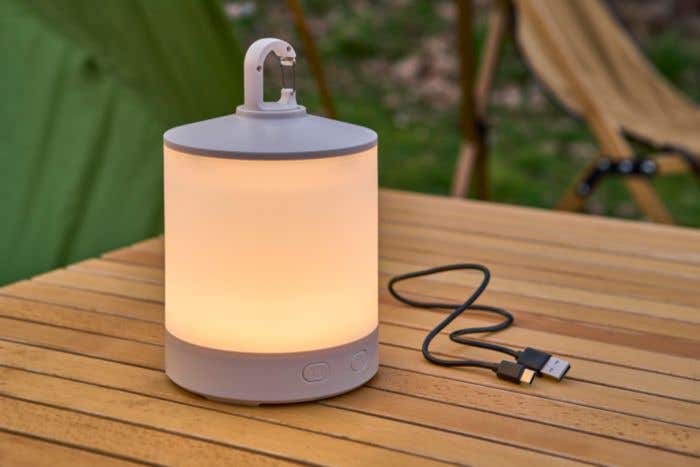 Lampe de camping Duo Araminta | Lampe torche amovible | 8 couleurs de lumière