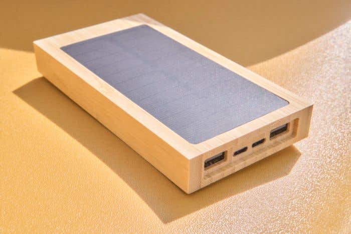 Powerbank Elz | Bambou FSC® | 10.000 mAh | Solaire