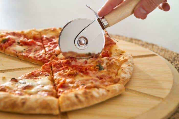 Planche à pizza Vale | Bambou | Avec roulette et spatule