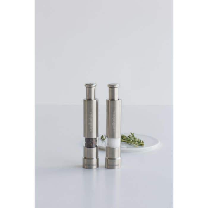 Brabantia | Set moulins à sel et poivre | Acier inoxydable recyclé Brabantia | Set moulins à sel et poivre | Acier inoxydable recyclé