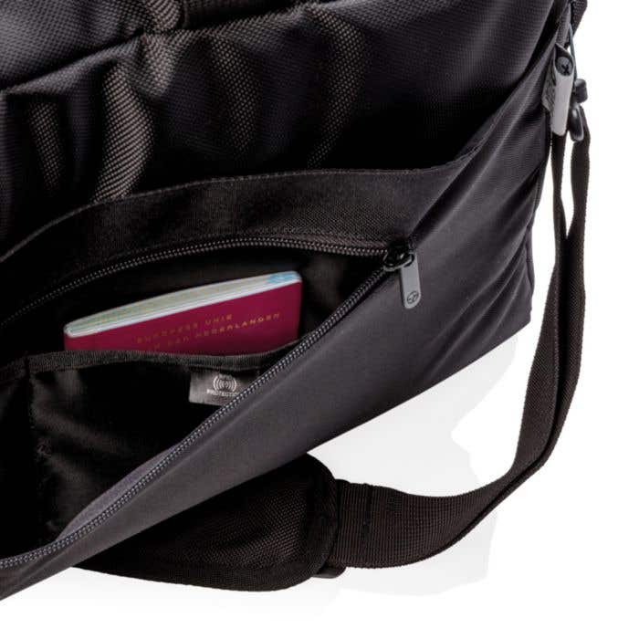 Sac de voyage type valise Swiss Peak anti RFID