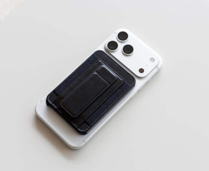 Porte-cartes BrandCharger Wally Stand Pro | Recyclé | 6 cartes | Protection RFID | Support pour téléphone