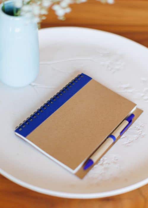 Carnet de notes Greenscript | A5 | Papier FSC® | 60 pages | Ligné | Avec stylo